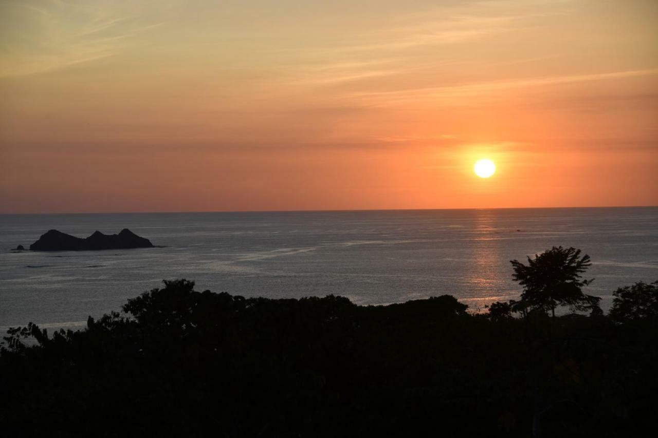Many'S House Hotel Ballena ภายนอก รูปภาพ